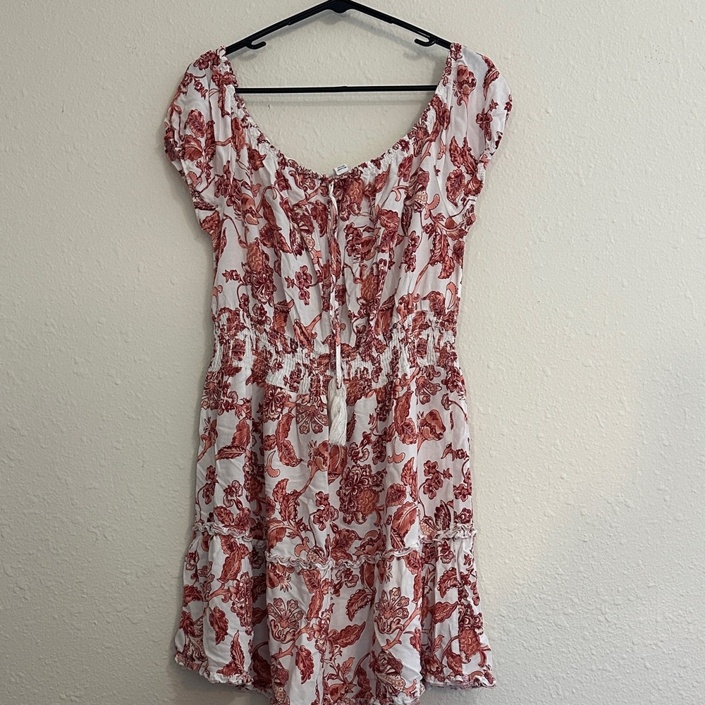 Elegant Red Floral Mini Dress